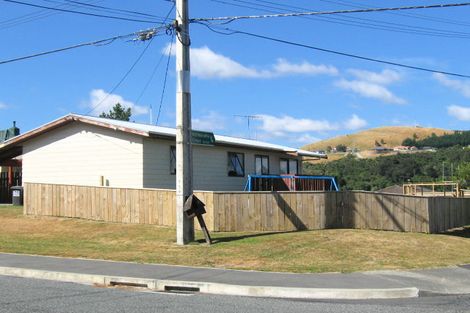 Photo of property in 1f2- Waimarama Grove, Birchville, Upper Hutt, 5018