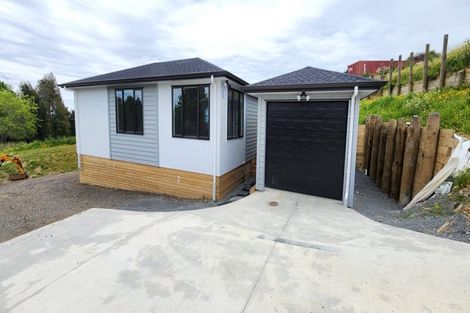 Photo of property in 8a Gracechurch Drive, Flat Bush, Auckland, 2016