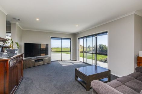 Photo of property in 268 Halcombe Road, Feilding, 4775