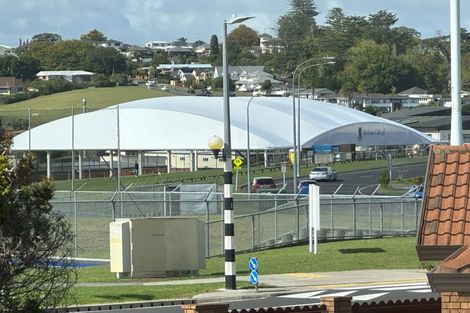 Photo of property in 216 Bucklands Road, Bucklands Beach, Auckland, 2012
