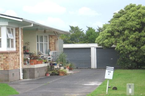 Photo of property in 122 Te Atatu Road, Te Atatu South, Auckland, 0610