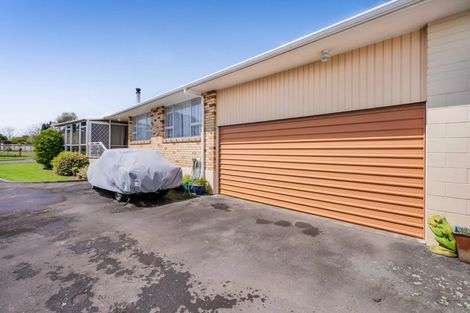 Photo of property in 40 Nevada Drive, Merrilands, New Plymouth, 4312