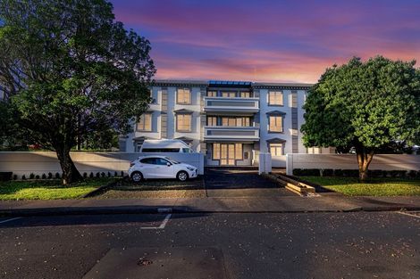 Photo of property in The Georgian, 7/8 Sidmouth Street, Mairangi Bay, Auckland, 0630