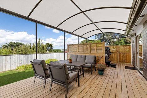 Photo of property in 9 River Road, Te Atatu Peninsula, Auckland, 0610