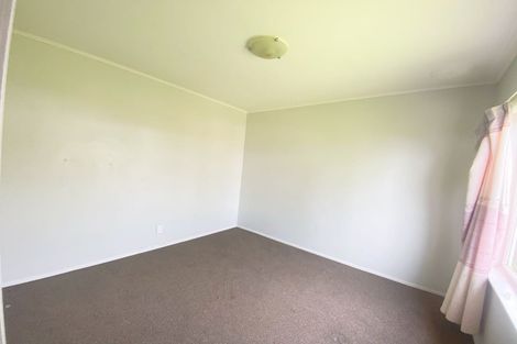 Photo of property in 5 Silver Birch Rise, Henderson, Auckland, 0612