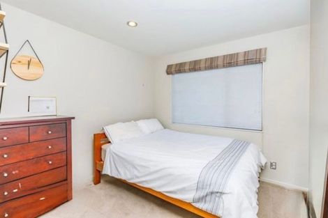 Photo of property in 6 Cityview Place, Massey, Auckland, 0614