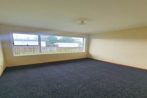 Photo of property in 12 Dawnhaven Drive, Te Atatu Peninsula, Auckland, 0610
