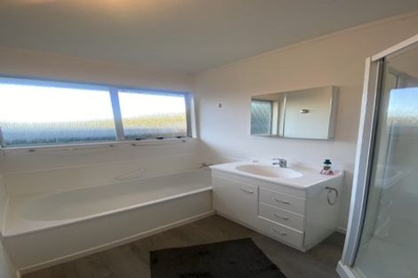 Photo of property in 1a Burdendale Grove, Churton Park, Wellington, 6037