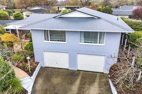 Photo of property in 17 Hillcrest Place, Avonhead, Christchurch, 8042