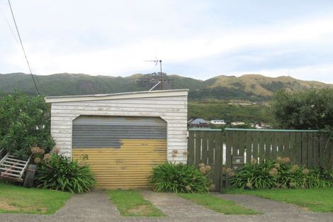 Photo of property in 53 Handyside Street, Tawa, Wellington, 5028