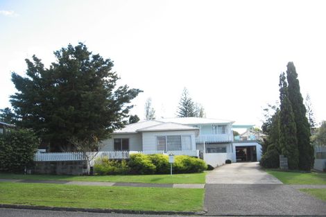 Photo of property in 125 Ennis Avenue, Pakuranga Heights, Auckland, 2010