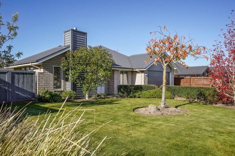 Photo of property in 12 Wattle Lane, Rangiora, 7400