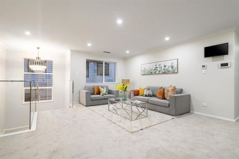 Photo of property in 35 Hayfield Way, Karaka, Papakura, 2113