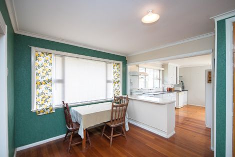 Photo of property in 23 Featherston Street, Takaro, Palmerston North, 4412