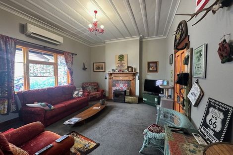 Photo of property in 5 Whitaker Street, Waitara, 4320