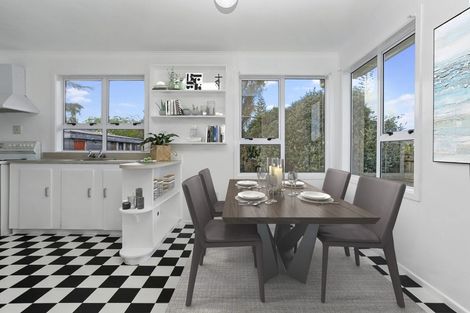 Photo of property in 2 Hinau Road, Mangere Bridge, Auckland, 2022