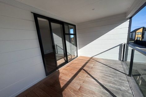 Photo of property in 79 Papatupu Way, Kumeu, 0810