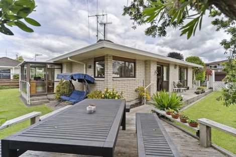 Photo of property in 12 Norrie Street, Te Puke, 3119