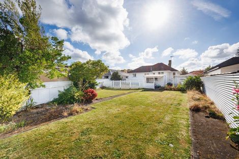 Photo of property in 2 Paisley Street, Awapuni, Palmerston North, 4412