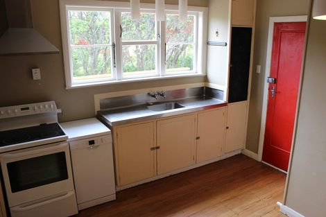 Photo of property in 8 Rodney Street, Northland, Wellington, 6012