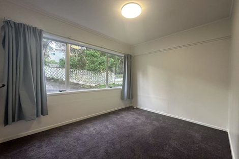 Photo of property in 9k View Road, Glenfield, Auckland, 0627