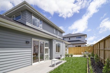 Photo of property in 104a Wharf Road, Te Atatu Peninsula, Auckland, 0610