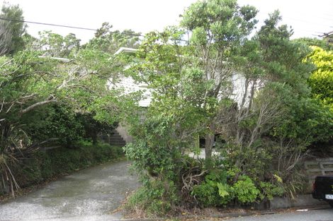 Photo of property in 14 Longcroft Terrace, Newlands, Wellington, 6037