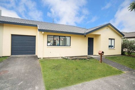 Photo of property in 13 Neta Grove, Henderson, Auckland, 0612