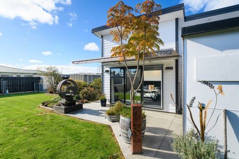 Photo of property in 1a Sherwill Street East, Feilding, 4702