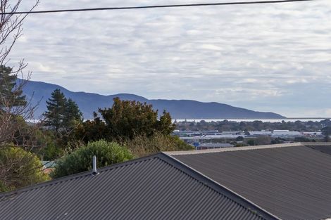 Photo of property in 46 Kaitawa Crescent, Paraparaumu, 5032