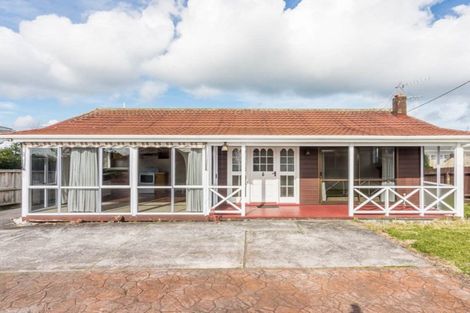 Photo of property in 170 Titirangi Road, New Lynn, Auckland, 0600