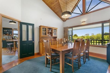 Photo of property in 22 Blue Ridge Drive, Acacia Bay, Taupo, 3385