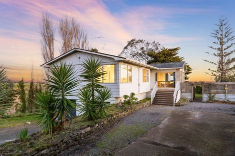 Photo of property in 17 East Way, Durie Hill, Whanganui, 4500