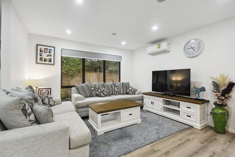 Photo of property in 43f Beach Road, Pahurehure, 2113