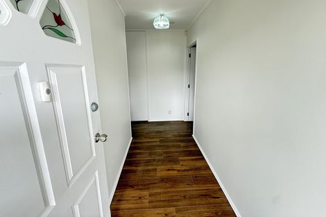 Photo of property in 9 William Souter Street, Forrest Hill, Auckland, 0620