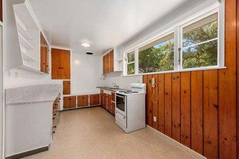 Photo of property in 46 Kamahi Street, Stokes Valley, Lower Hutt, 5019