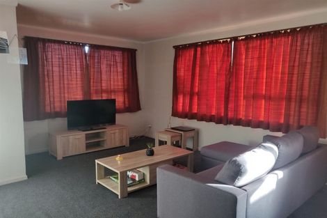 Photo of property in 46 Butterworth Drive, Glendene, Auckland, 0602