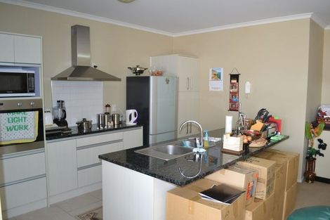 Photo of property in 10/11 Carlos Drive, Flat Bush, Auckland, 2016