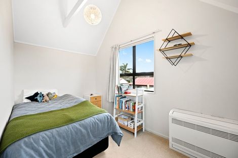 Photo of property in 120 Grey Street, Cambridge, 3434