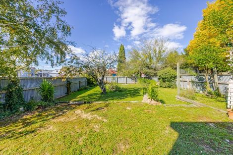 Photo of property in 53 Waverley Street, Waipawa, 4210