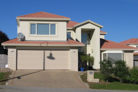 Photo of property in 86 Moyrus Crescent, East Tamaki Heights, Auckland, 2016