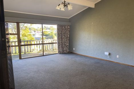 Photo of property in 64 Cyclarama Crescent, Massey, Auckland, 0614