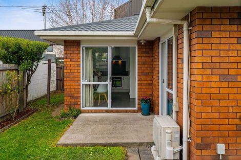 Photo of property in 3/5 Broadbent Street, Riccarton, Christchurch, 8041