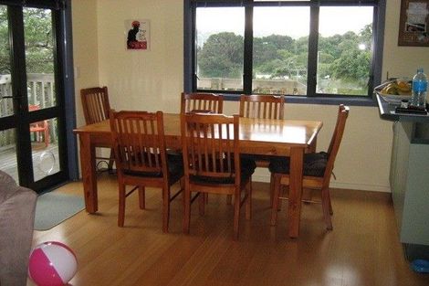 Photo of property in 31u1 Volga Street, Island Bay, Wellington, 6023