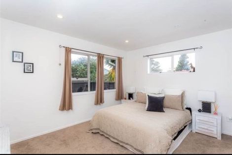 Photo of property in 2/40 Miro Street, New Lynn, Auckland, 0600