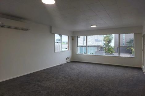 Photo of property in 148 Molesworth Street, New Plymouth, 4312