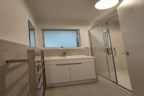 Photo of property in 1/3 Forsythe Place, Massey, Auckland, 0614