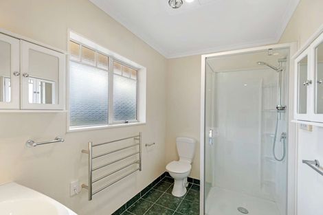 Photo of property in 21 Rothesay Place, Highbury, Palmerston North, 4412
