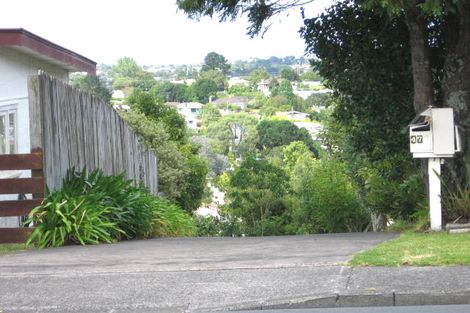 Photo of property in 1/47 Target Road, Totara Vale, Auckland, 0629