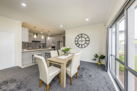 Photo of property in 21 Mangatiti Street, Papakura, 2110